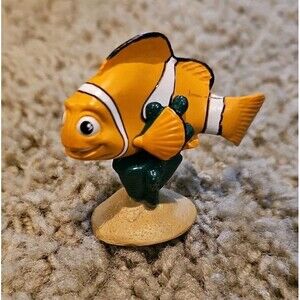 Vintage 2003 Finding Nemo Marlin Figure Toy Clown Fish Cake Topper